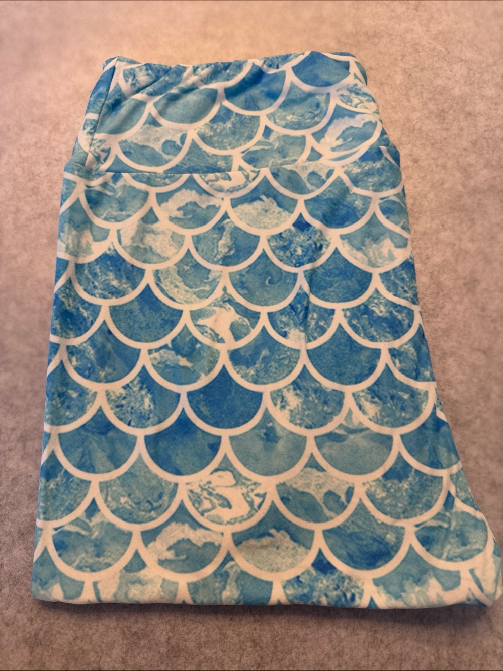 Charlie’s Project Women’s Leggings TC Mermaid Scales Blue Print NWOT